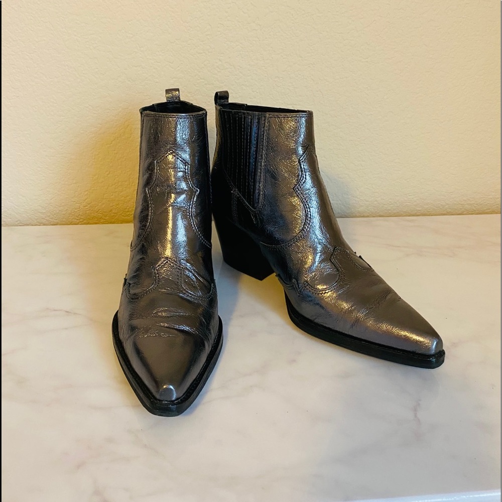 Western cut leather bootie